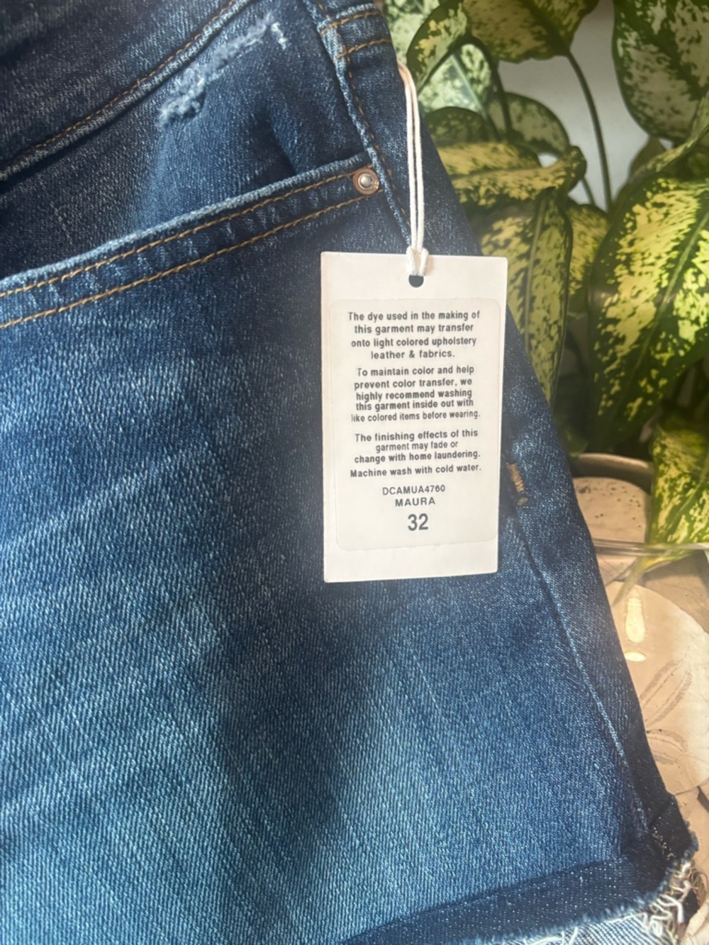 Joe’s Jeans The Markie Dark Blue Frayed Hem Denim Shorts | Size 32 - Picture 3 of 7